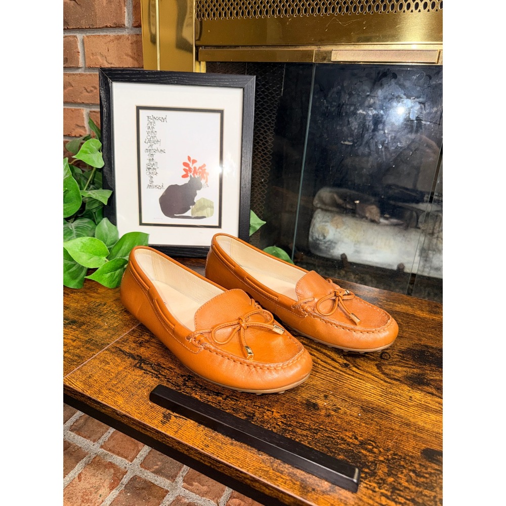 Michael Kors Driving Juliette Loafers Women Tan Leather Gold Logo Bow Flats 9M